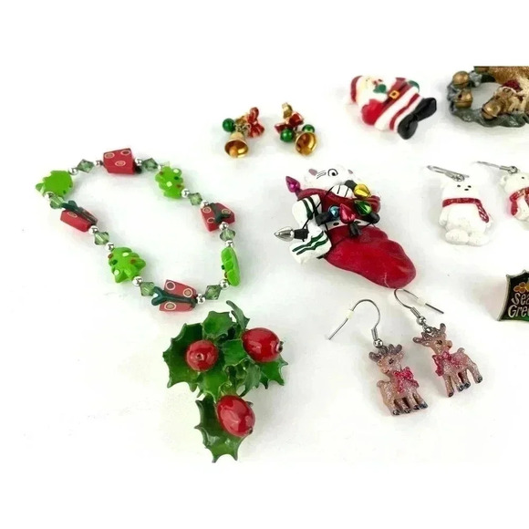 9 PC Christmas Holiday Lot Jewelry Mixed Assorted Earrings Pins Bracelet - Picture 5 of 11